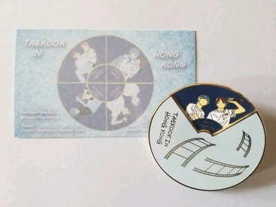 PIN GIRATORIO TAEKOOK IN HONG KONG BTS TAEHYUNG JUNGKOOK V Foto 1 de 4