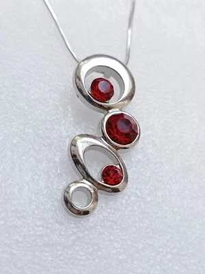  filigrane Kette Silberfarben Strass Rot Rund Oval Elemente Modeschmuck  - Bild 1 von 4