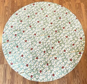 Round Tablecloth 63” Daisy Flower & Ladybug Design Print Cotton Blend Light - Picture 1 of 4