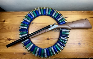 SHOTGUN CARTRIDGE BULLET WREATH WALL HANGING HUNTING COWBOY BEDROOM MAN CAVE - Picture 1 of 9