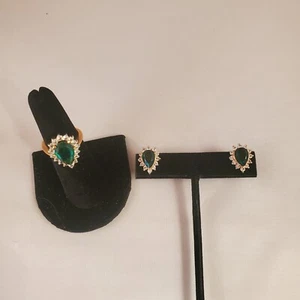 Ring und Ohrringe simulierter Smaragd, 18 Karat Gold Galvanisiert, Modeschmuck Set - Bild 1 von 3