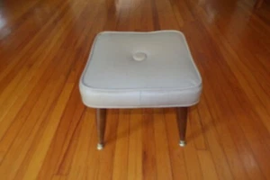 Mid Century Light Gray Vinyl Square Foot Stool Rest Ottoman Wood Legs Tapered - Picture 1 of 6
