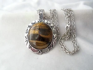 Silberfarbener filigraner großer Tigerauge Cabochon Anhänger Halskette - Bild 1 von 9