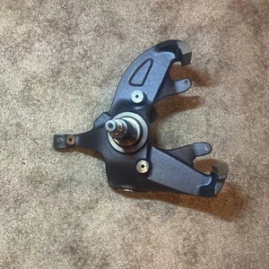 Brand New OEM 94, 95, 96 FORD F150 Front Left Hand Spindle/Knuckle 2WD/RWD - Picture 1 of 7