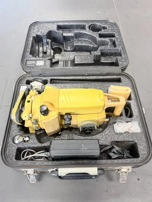 Topcon GTS-226 6" Total Station w/ Battery Charger & Transport Case GTS-200 - Image 1 of 4