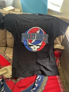 Neu San Diego Padres Grateful Dead schwarz Deadnet Thema Spiel T-Shirt Large - Bild 1 von 3