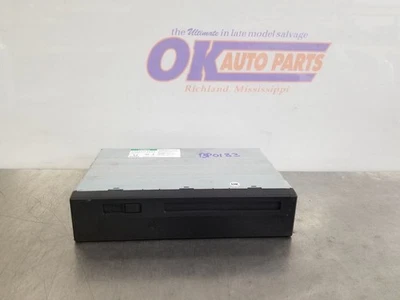 06 2006 LEXUS LX470 CD PLAYER 8684150090 - Image 1 of 4