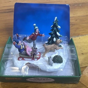 2010 Lemax Christmas Village Collection Table Accent Rover Takes Charge Dog Sled - Picture 1 of 11