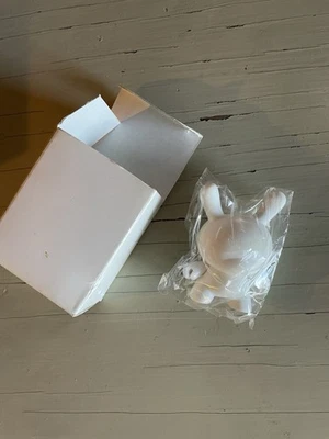 "Kidrobot Dunny en blanco de 3"" sin abrir para artistas con caja" Foto 1 de 3