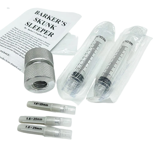 Barker's Skunk Sleeper Nuisance Control Skunk Essence Pole Syringe - Image 1 of 1