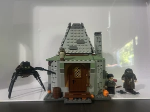 LEGO Harry Potter 4738 Hagrid's Hut Complete with some Minifigures  - Picture 1 of 7