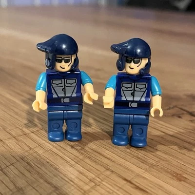 Pair of RARE LEGO Security Guard Minifigures Twins with Helmets - Image 1 of 4