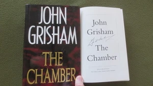 The Chamber 1st Ed 1994 by John Grisham *SIGNED* by **GENE HACKMAN** 2008 h'back - Foto 1 di 2