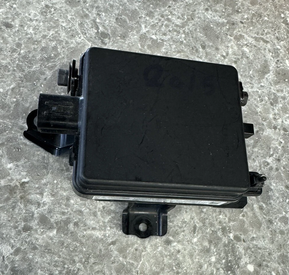 Unidad de módulo sensor de distancia de control de crucero OEM 15-17 Toyota Prius V 88210-47070 Foto 1 de 4
