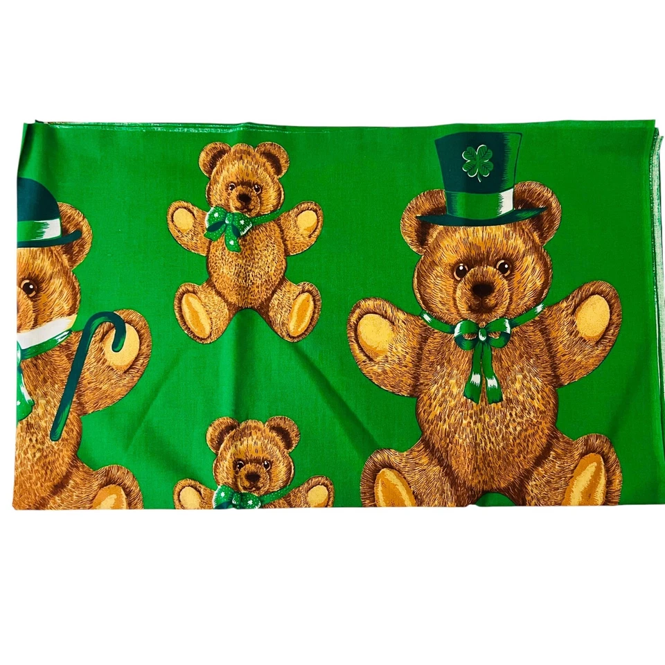 Wamsutta 适用于 Hallmark 卡圣帕特里克节熊织物面板 52 英寸 x 44 — 第 1/4 张图片