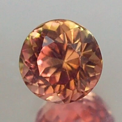 0.69CT SPARKLING VVS  4.2MM ROUND UNHEATED MULTI COLOR TOURMALINE NATURAL - Image 1 of 3