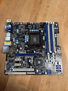 ASRock Z68 PRO3-M 1155 Intel Z68 DDR3 VGA HDMI DVI Motherboard ATX - Picture 1 of 6