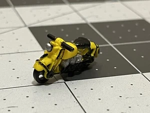 Micro Machines Vehicle Vincent Yellow Motorcycle Bike Galoob 1989 - Picture 1 of 4