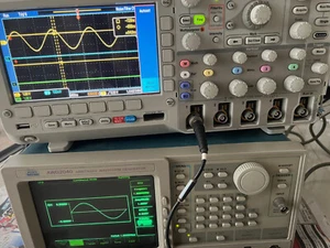 Generador de forma de onda arbitraria Tektronix AWG2040 + opt 0103 - Imagen 1 de 6