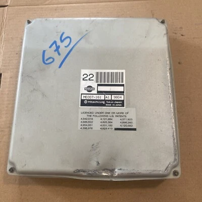 Módulo de control del motor Nissan Pathfinder 2000 MEC07-161 A1 MEC07161A1 Foto 1 de 4