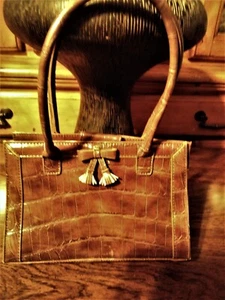 liz claiborne vintage leather purse pre owned **REDUCED** - Picture 1 of 4