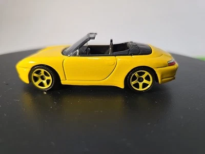 Matchbox Porsche 911 Carrera Cabriolet amarillo 1998 Foto 1 de 4