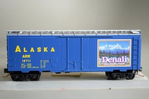 5426 N Scale Micro Trains 40' BOX car LOWELL SMITH NATIONAL PARK SERIES ALASKA - Picture 1 of 12