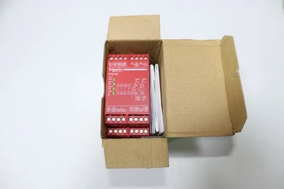 Schneider Electric XPSAK311144P - Image 1 of 4