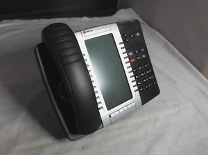 Lot of 10 Mitel 5340 IP Phones 50005071 w/ Handsets & Stands Included - Picture 1 of 6