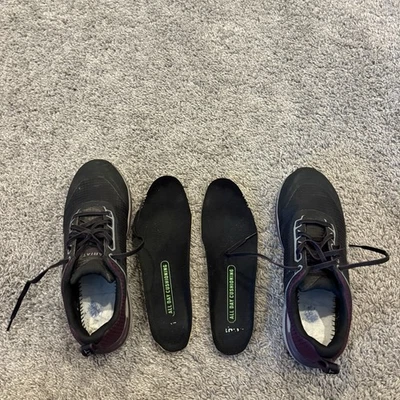 Zapatos de trabajo de seguridad con puntera compuesta Ariat Outpace™ para mujer 10040323 negro púrpura 9 C Foto 1 de 4