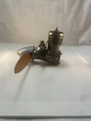 Veco 50 Vintage R/c Model airplane Engine, No Box - Image 1 of 4