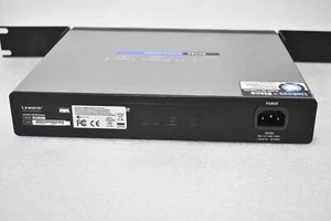 CISCO LINKSYS SR224 24-PORT 10/100 Mbps ETHERNET SWITCH WITH RACKMOUNT - Picture 1 of 4