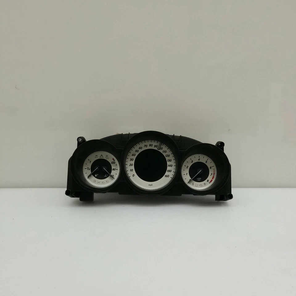 Cuadro de instrumentos velocímetro OEM MERCEDES-BENZ W218 CLS A2189006904 millas sin camión Foto 1 de 4