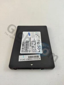 CISCO UCS-SD200G0KA2-E, G32904-604, G11727-602 200 GB 2,5 PULGADAS 3 GB/s SATA 5V 1A - Imagen 1 de 1