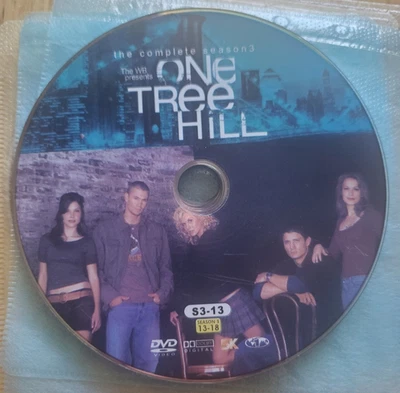 One Tree Hill Season 3 Disc Only Loose DVD TV Series Warner Bros. - Image 1 of 4