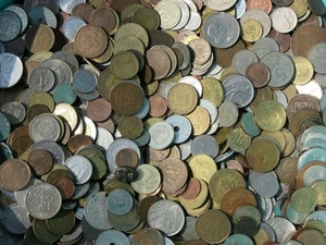 FIVE (5 POUND LOT AS THEY COME FOREIGN COINS OVER 450 COINS 1900'S -? MIXED! - Picture 1 of 1