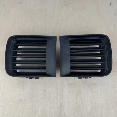 Cubiertas de parrilla antiniebla para parachoques delantero izquierdo y derecho Nissan Pathfinder 1999-2004 OEM Foto 1 de 4