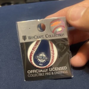 New York Yankees Derek Jetter 2020 Hall of Fame Collectors Ball Pin Wincraft - Picture 1 of 3