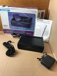 Radio Shack Pro-Performance FM Wireless Lapel Microphone System - Picture 1 of 12