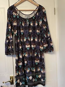 Beautiful Wallis Floral Dress Black Size L (20” Chest) Jersey Feel Keyhole Front - Picture 1 of 5