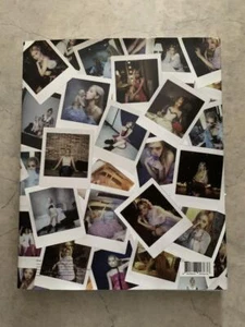 Blackpink Rose -R- Photobook - Picture 1 of 2