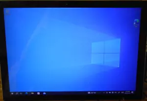 Microsoft Surface Pro 4 8GB, Intel i5-6300u 2.40GHz - READ DESCRIPTION - Picture 1 of 6