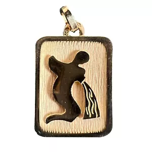 French Aquarius Starsign Zodiac 18K Yellow Gold Charm Medal Pendant - Picture 1 of 14