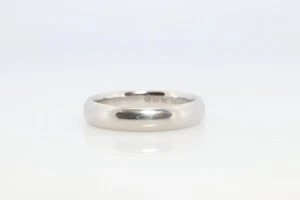 Harry Winston Ring. Comfort Fit Harry Winston Wedding 4mm wide Band. - Picture 1 of 8