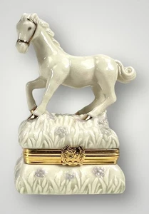¡Caja de baratijas Lenox Treasures Afternoon in the Meadow Horse!  Con encanto - Imagen 1 de 7