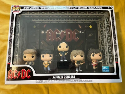FUNKO POP! DELUXE MOMENTS: ACDC IN CONCERT VINYL FIGURE SET POP! - Image 1 of 2