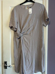 H&M dress Size 20 Bnwt Fit 18 Better 😍 - Picture 1 of 2