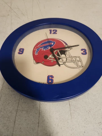 Buffalo Bills NFL Wall Clock Manufactured by Bulova Sportstime 1991 11.5” Cover