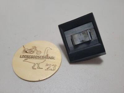 73-91 Chevrolet GMC K5 Blazer Jimmy Interruptor Ventana Trasera Borde Bisel Puerta Trasera 80 Foto 1 de 4