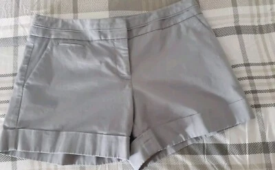 Pantalones cortos de frente plano gris Express 6 para dama (32x4) Foto 1 de 4